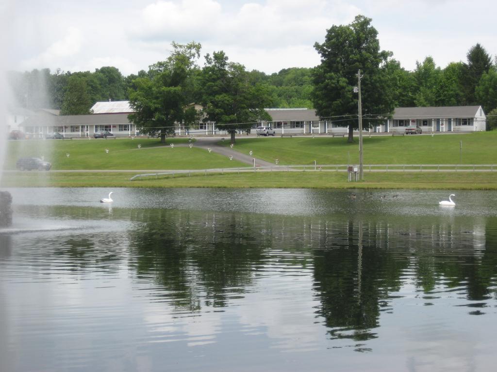 Fountain View Motel Richfield Springs Exterior photo